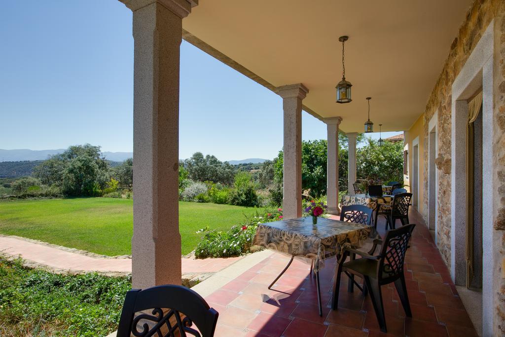 Apartamentos El Jardin Del Poeta Guijo de Granadilla Room photo