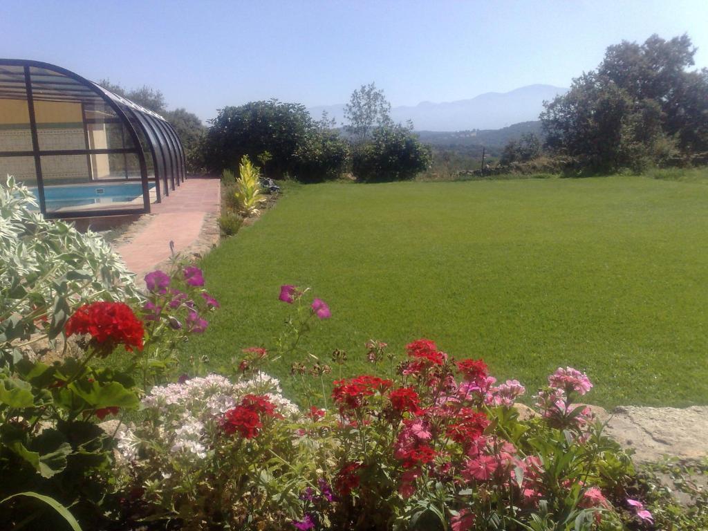 Apartamentos El Jardin Del Poeta Guijo de Granadilla Room photo