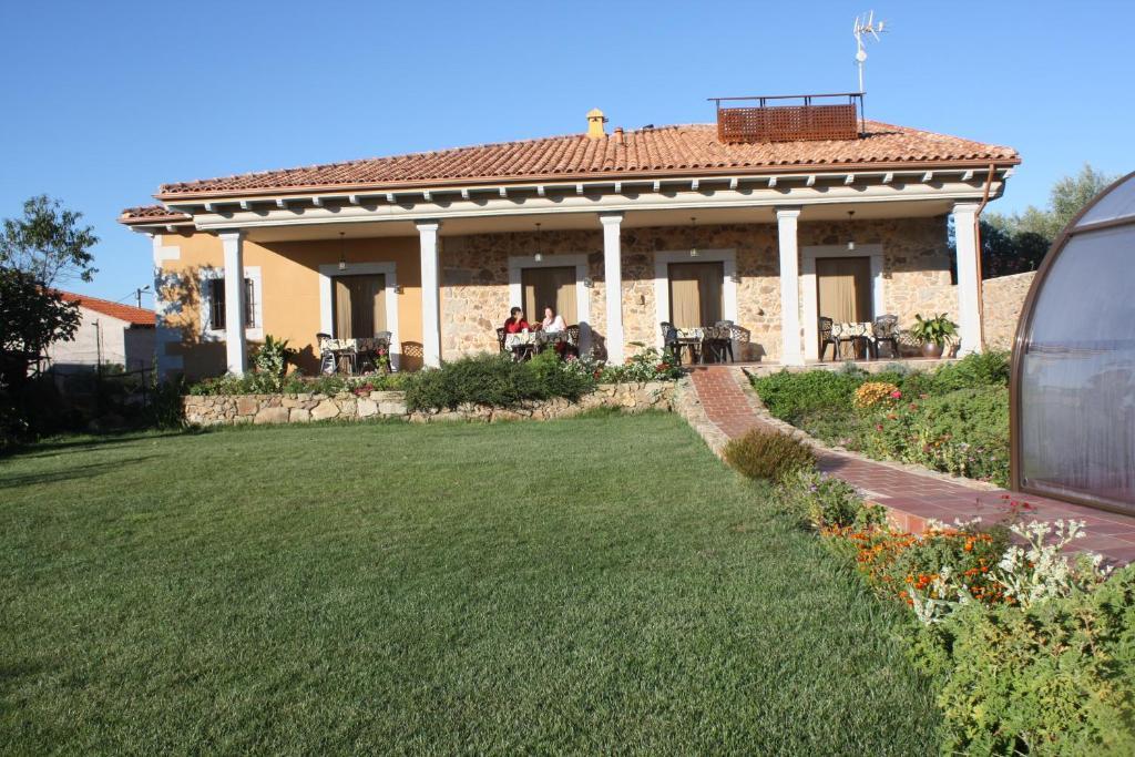 Apartamentos El Jardin Del Poeta Guijo de Granadilla Room photo